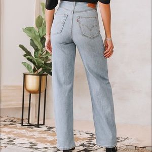 Levi High Loose - Size 27 - Worn Once